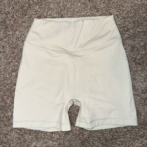 Cream 4” Bike Shorts